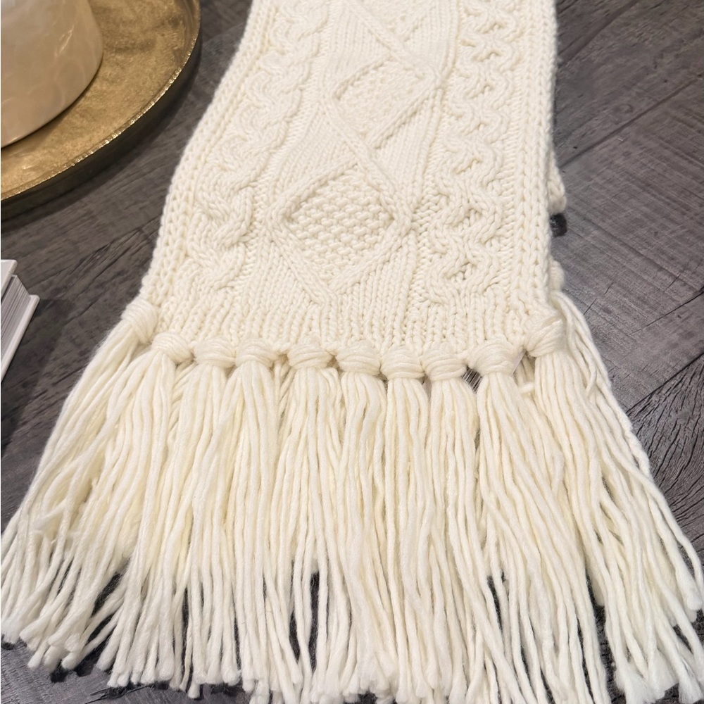 NWT Michael Kors Ivory Cable Knit Scarf with Fringe